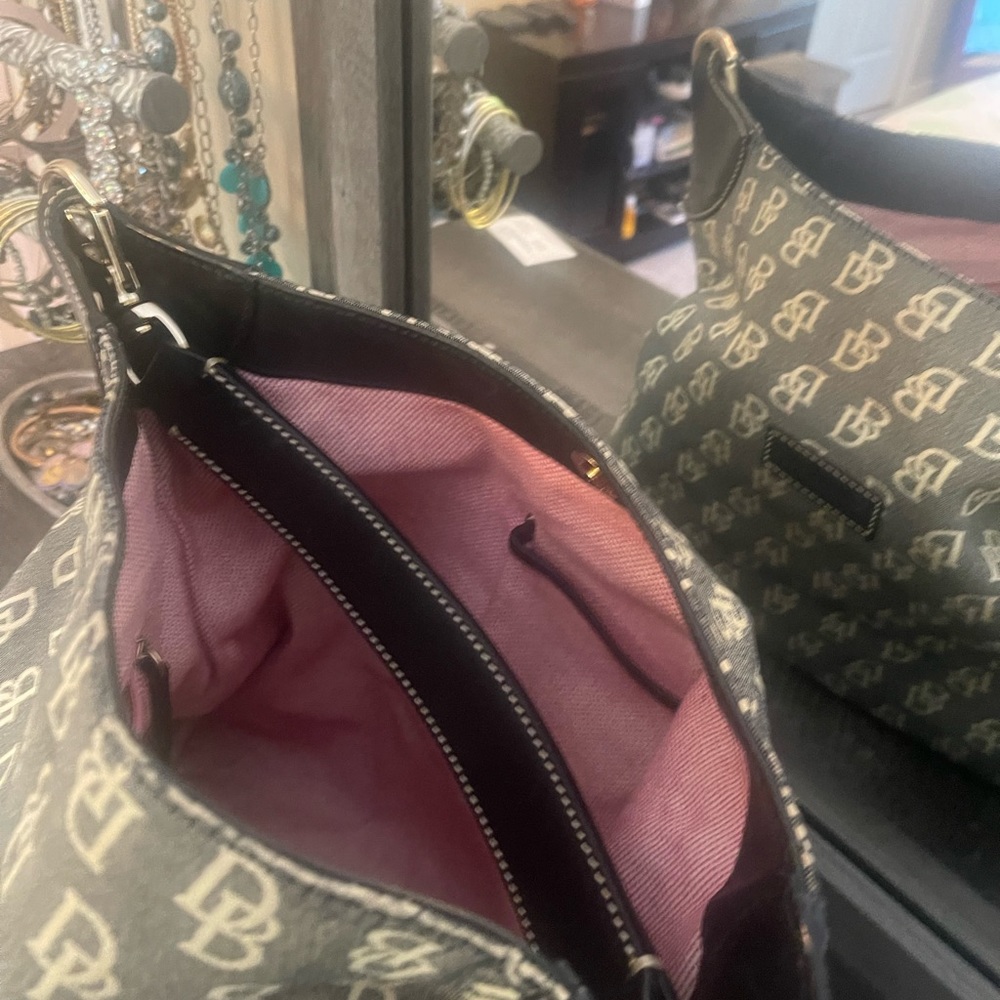Authentic Dooney&Bourke - Picture 3 of 4